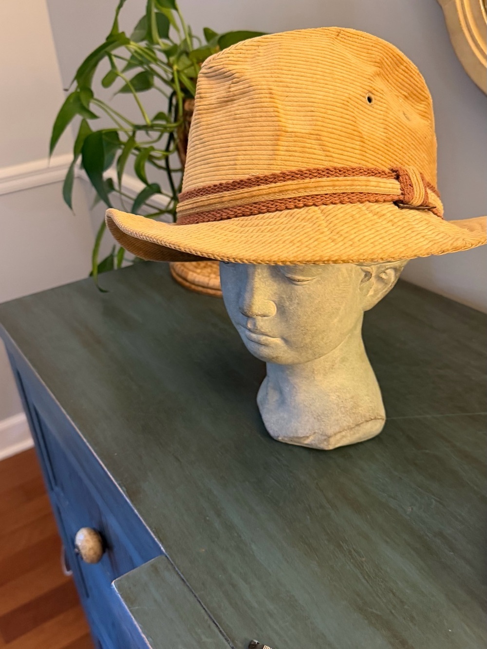 JORDACHE vintage corduroy hat features a classic brim and interior lining
